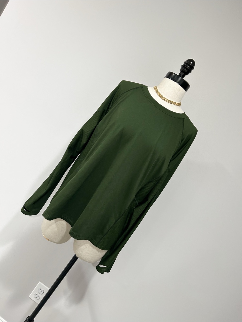 Fila Women's Long-Sleeve Crewneck Top in Olive
